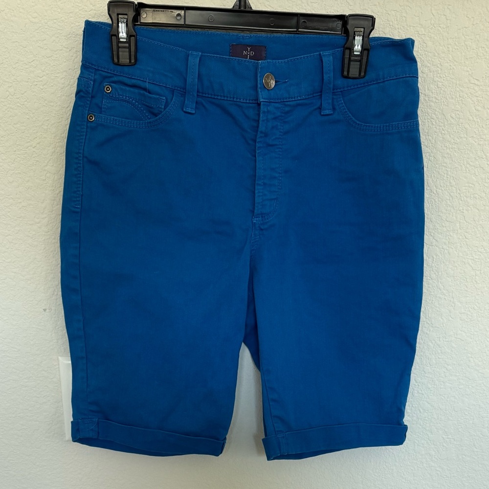 NYDJ Ella Cuffed Bermuda Shorts Parisian Blue Size 8P Lift Tuck Stretch - Picture 2 of 7